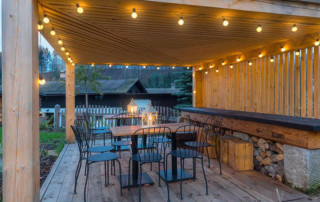 vivere-il-giardino-in-estate-gazebo-e-allegria